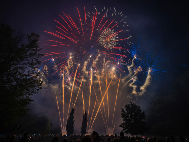 Feu artifice 14 juillet - Lons le Saunier-2021-Webec